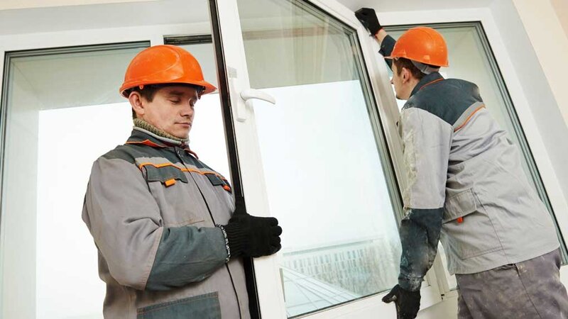 Montator termopane tamplarie PVC Angajam Constructii